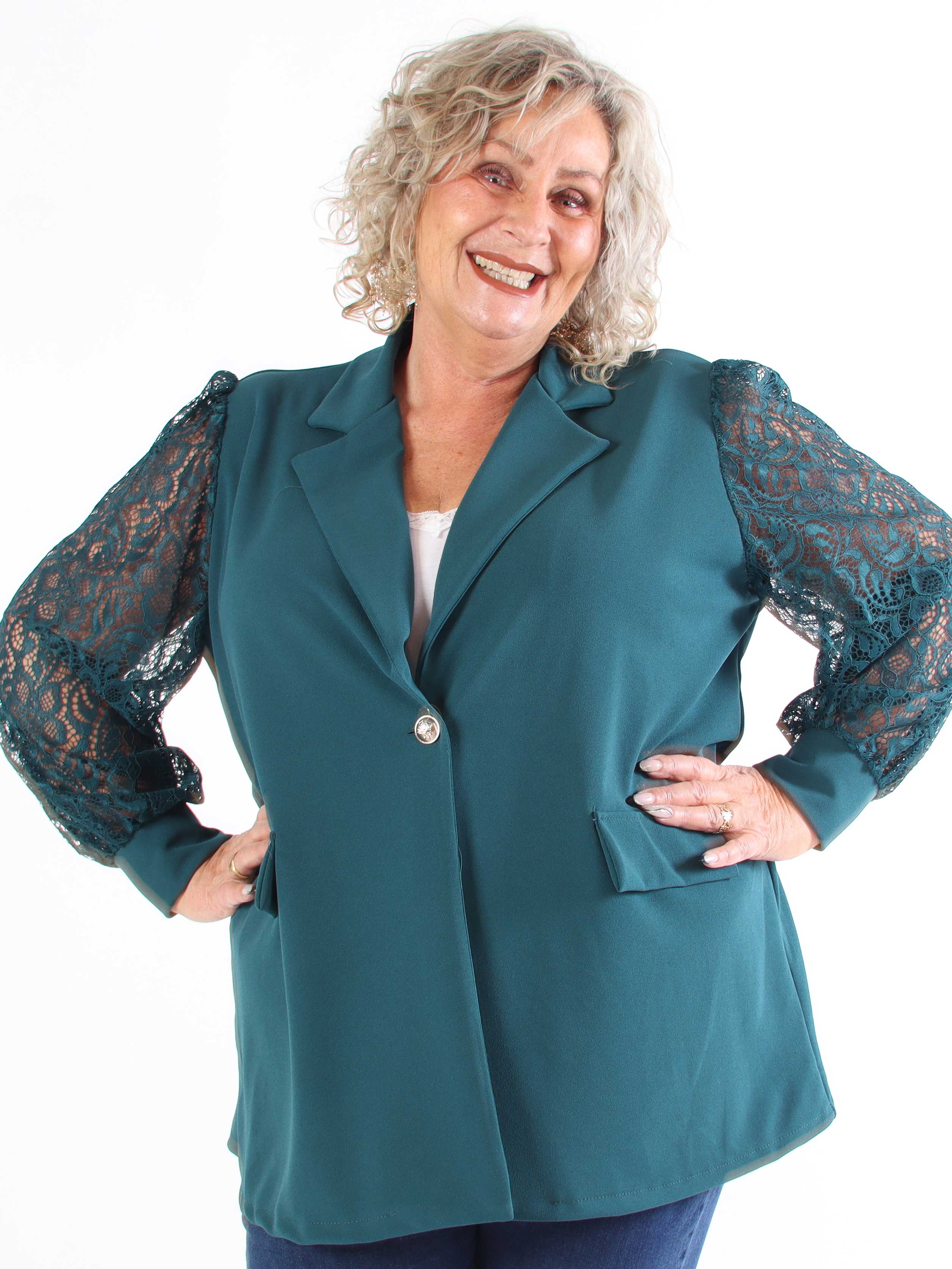 Kata Lace - Oversized blazer med blondeærmer